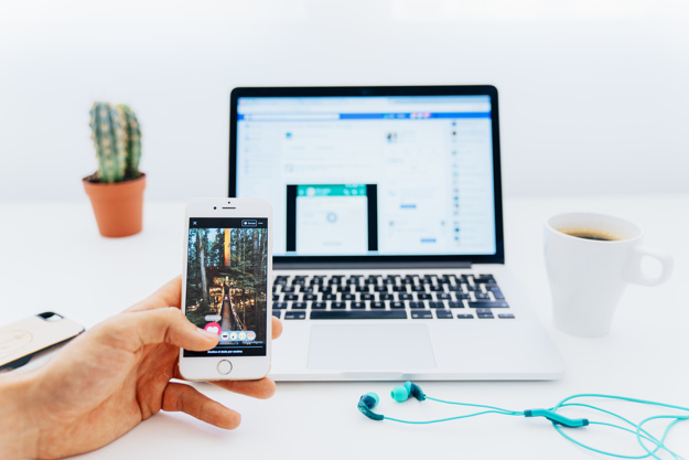 enjoying-instagram-and-facebook-at-the-same-time_23-2147651306